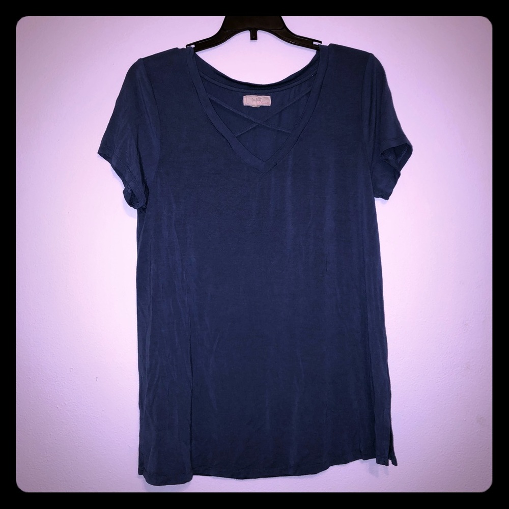 Cupio Criss-Cross V-Neck top